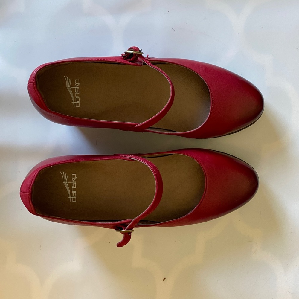 Dansko Loralie Red size 39 8.5/9